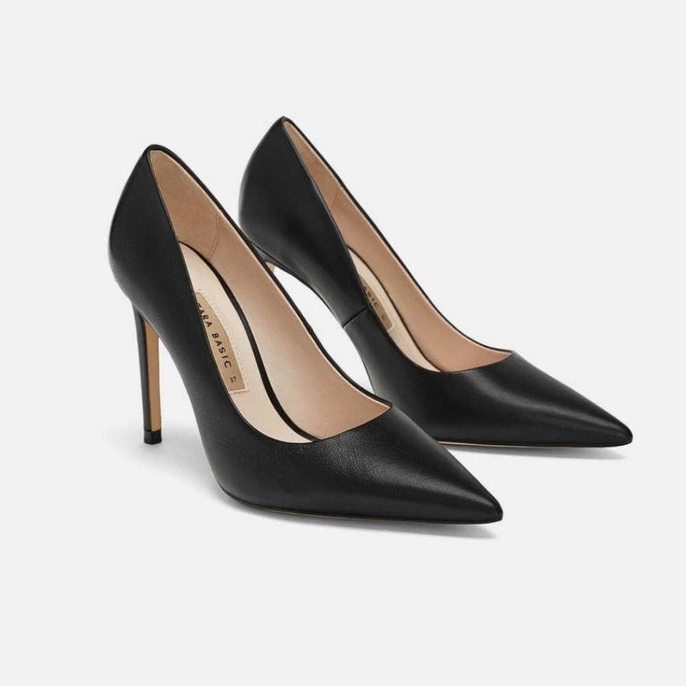 Leather High-Heel shoes